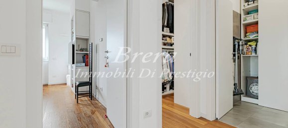 Apartamento de 3 dormitorios en Villasanta, Italy No. 331025 17