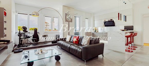 Apartamento de 3 dormitorios en Villasanta, Italy No. 331025 5