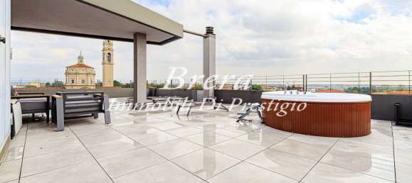 Apartamento de 3 dormitorios en Villasanta, Italy No. 331025 32