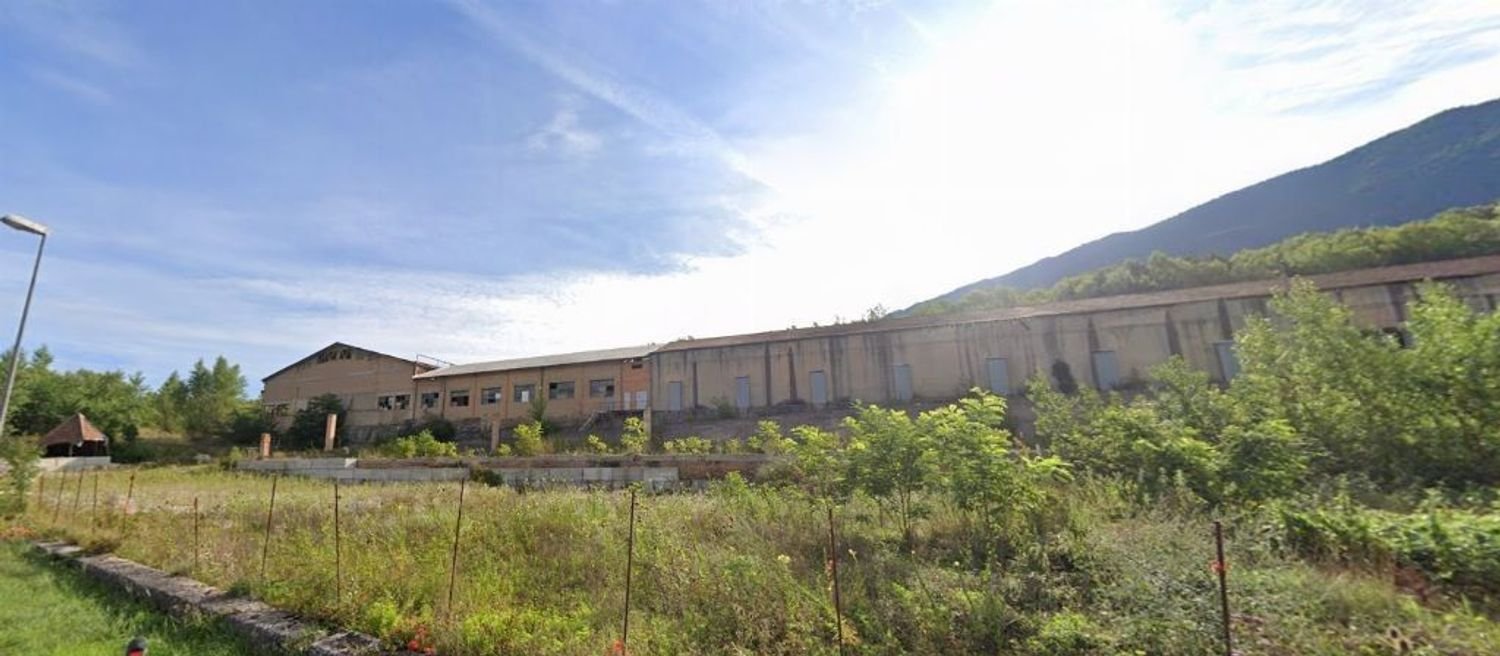  عقار تجاري في Ton, Italy 21912متر مربع رقم 278721