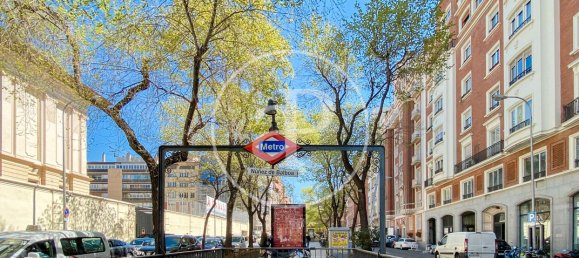 3 bedrooms Apartment in Madrid, Spain No. 120022 14