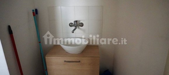 2 Schlafzimmer Wohnung in Genoa, Italy, Nr. 270598 8