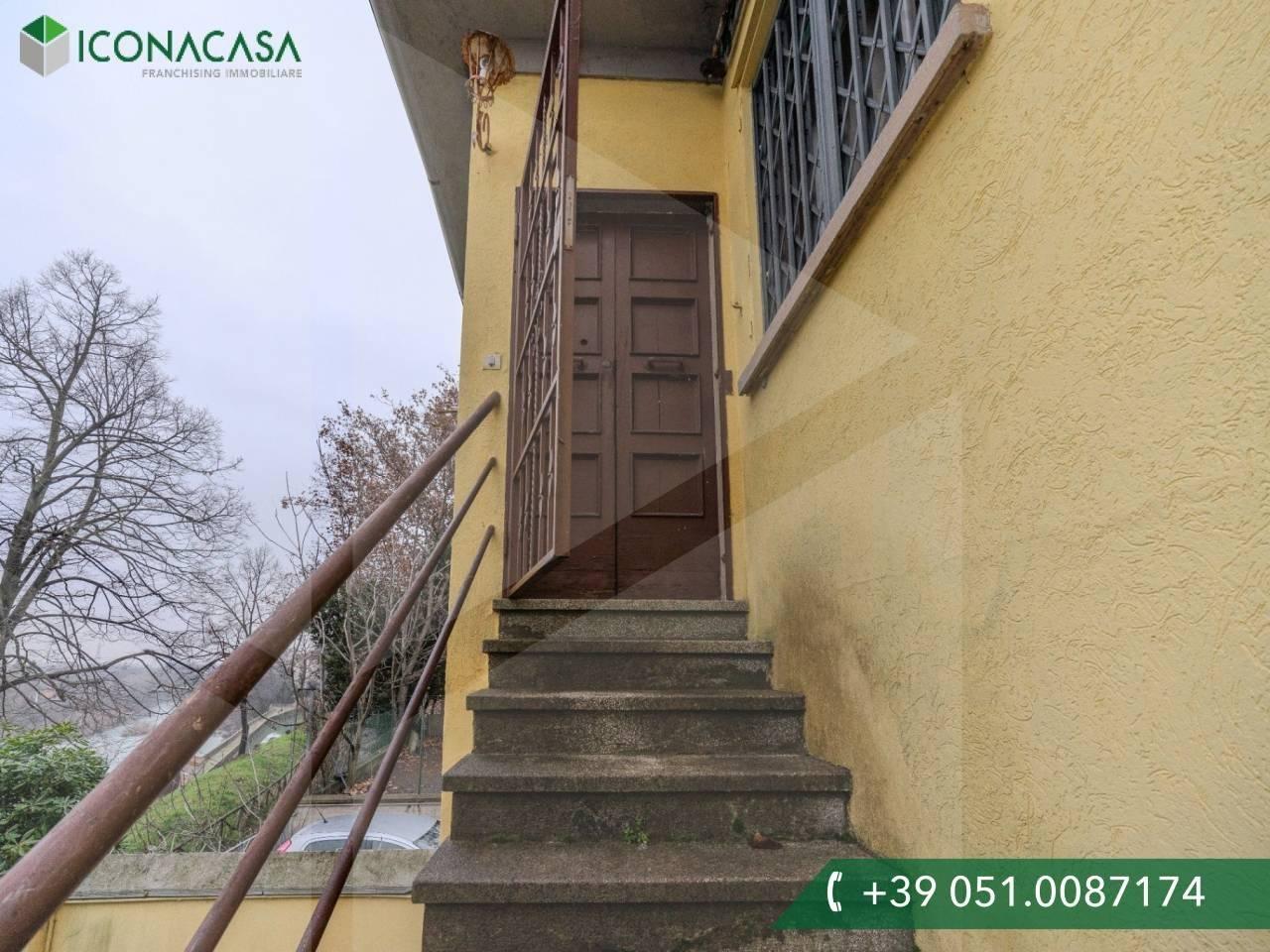 Apartamento de 2 habitaciónes en Casalecchio di Reno, Italy No. 36282