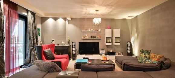 3 Schlafzimmer Gewerbliche Immobilie in Alimos, Greece, Nr. 70552 5