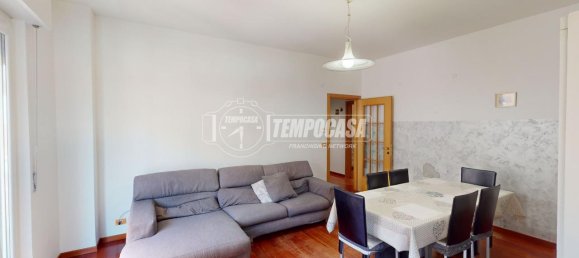 Квартира с 5 комнатами в Фальконара Мариттима, Италия № 120355 10