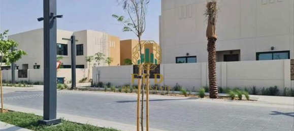 3 bedrooms Villa in Sharjah, UAE No. 8212 19