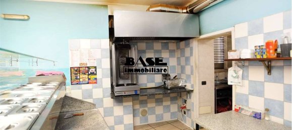 2-Zimmer Gewerbliche Immobilie in Fenegrò, Italy, Nr. 312359 10