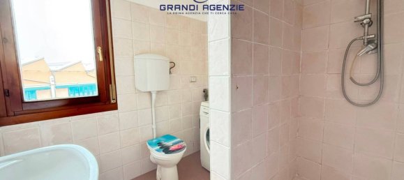 2 bedrooms Apartment in Parma, Italy No. 20877 38