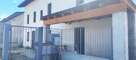 6 rooms House in Ghisalba, Italy No. 161853 17