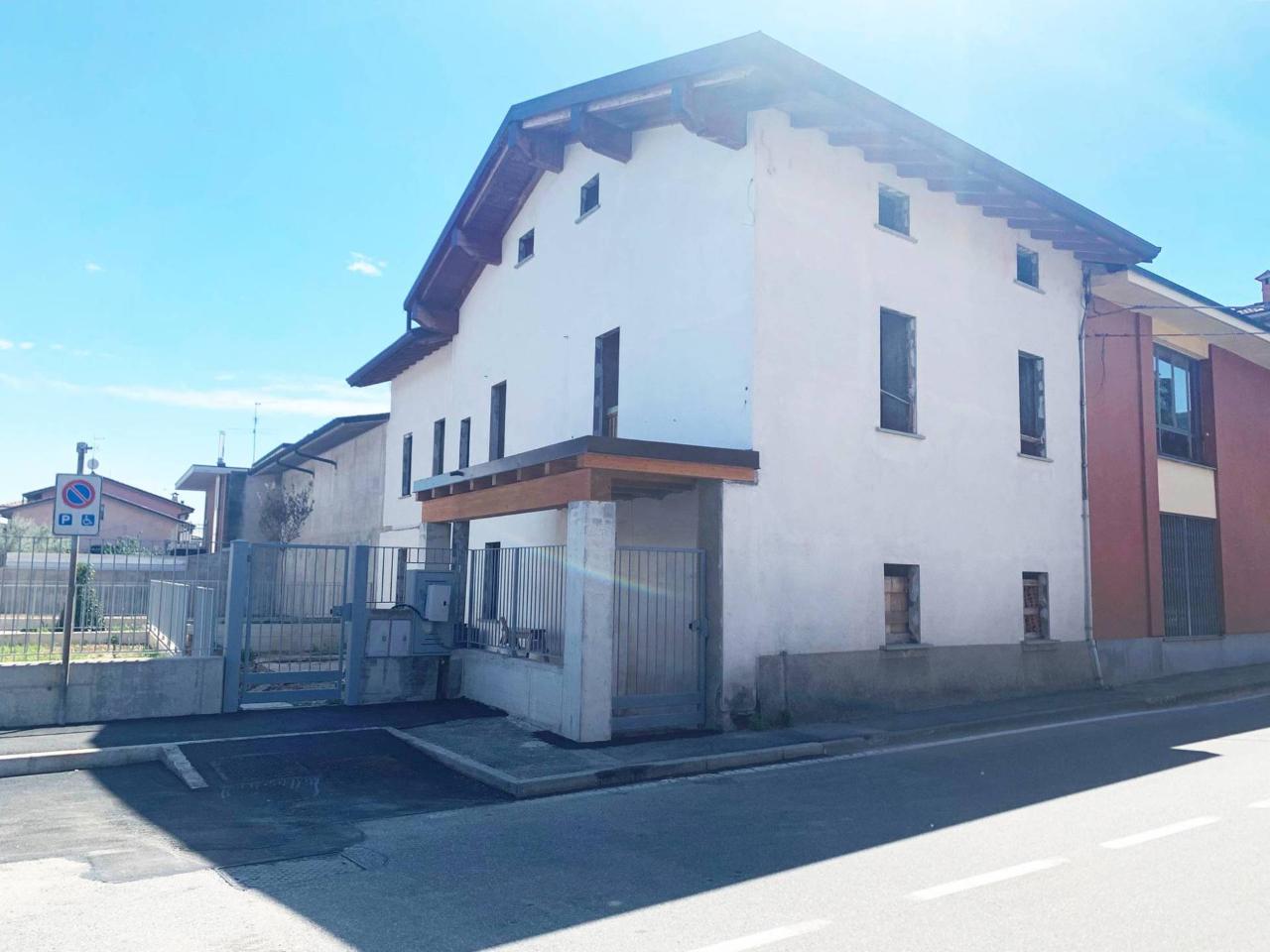 6 rooms House in Ghisalba, Italy No. 161853