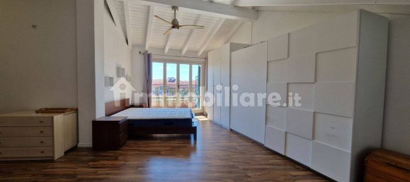 Estudio en Venegono Superiore, Italy No. 328391 13