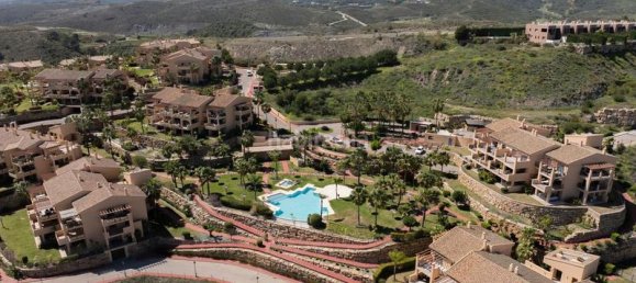 2 bedrooms Penthouse in El Paraiso, Spain No. 124257 22