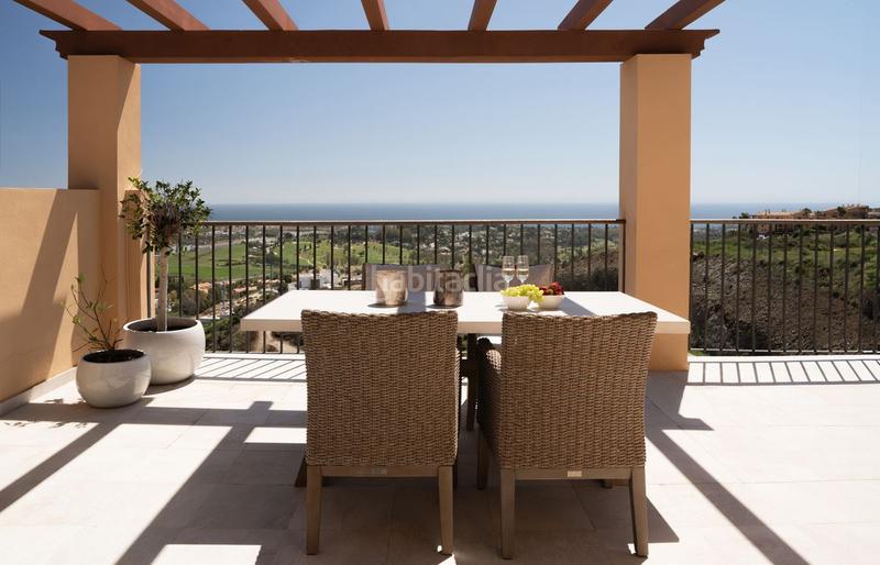 2 bedrooms Penthouse in El Paraiso, Spain No. 124257