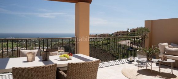 2 bedrooms Penthouse in El Paraiso, Spain No. 124257 15