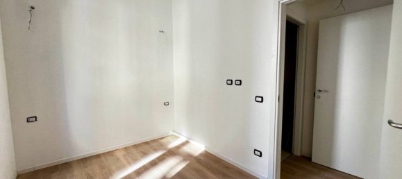2 Schlafzimmer Wohnung in Milan, Italy, Nr. 340667 17