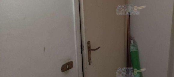 5-Zimmer Wohnung in Rome, Italy, Nr. 202898 3