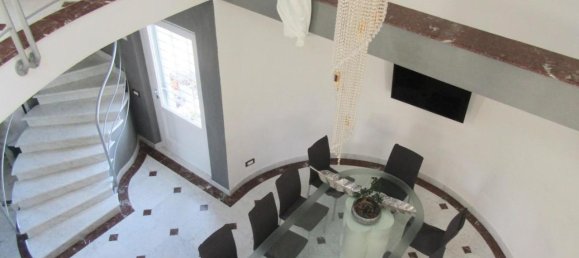 6 rooms Villa in Carrara, Italy No. 38350 19