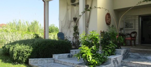 6 rooms Villa in Carrara, Italy No. 38350 30