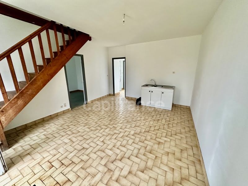 Casa de 4 habitaciónes en Motreff, France No. 195046