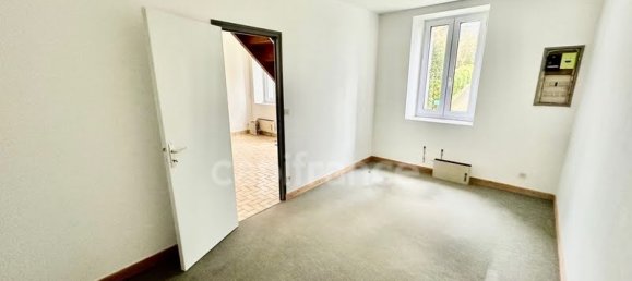 Casa de 4 habitaciónes en Motreff, France No. 195046 3