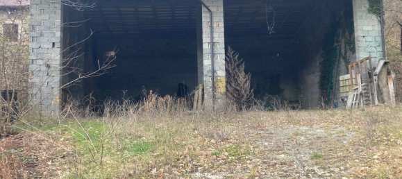 Casa de 9 habitaciónes en Montecreto, Italy No. 18778 17