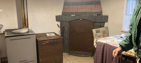 Casa de 9 habitaciónes en Montecreto, Italy No. 18778 6