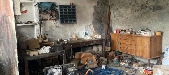 Casa de 9 habitaciónes en Montecreto, Italy No. 18778 16