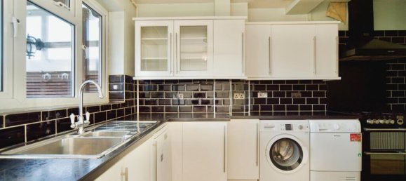 3 bedrooms House in Enfield, United Kingdom No. 11506 4