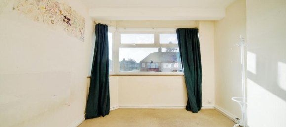 3 bedrooms House in Enfield, United Kingdom No. 11506 6