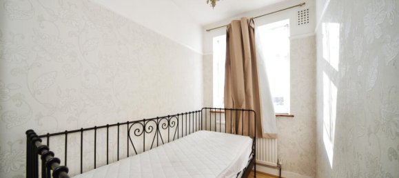 3 bedrooms House in Enfield, United Kingdom No. 11506 8