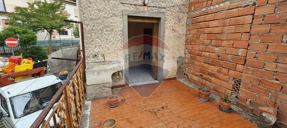 Квартира с 5 спальнями в Укрия, Италия № 354463 9