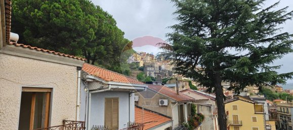 Квартира с 5 спальнями в Укрия, Италия № 354463 7