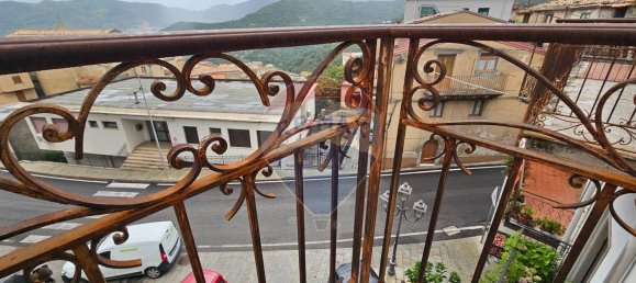 Квартира с 5 спальнями в Укрия, Италия № 354463 4