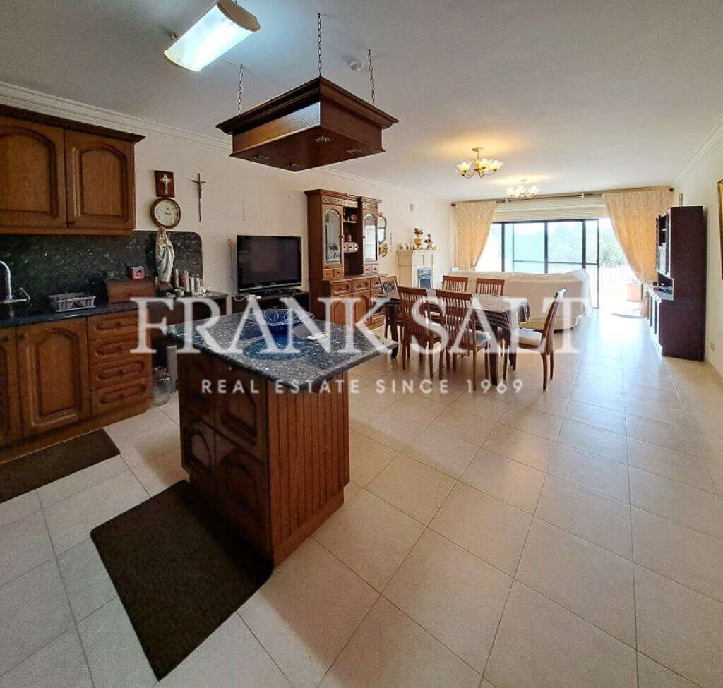 Duplex independente T3 em Saint Paul's Bay, Malta N.º 2186