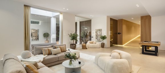 6 bedrooms Villa in Marbella, Spain No. 106184 7