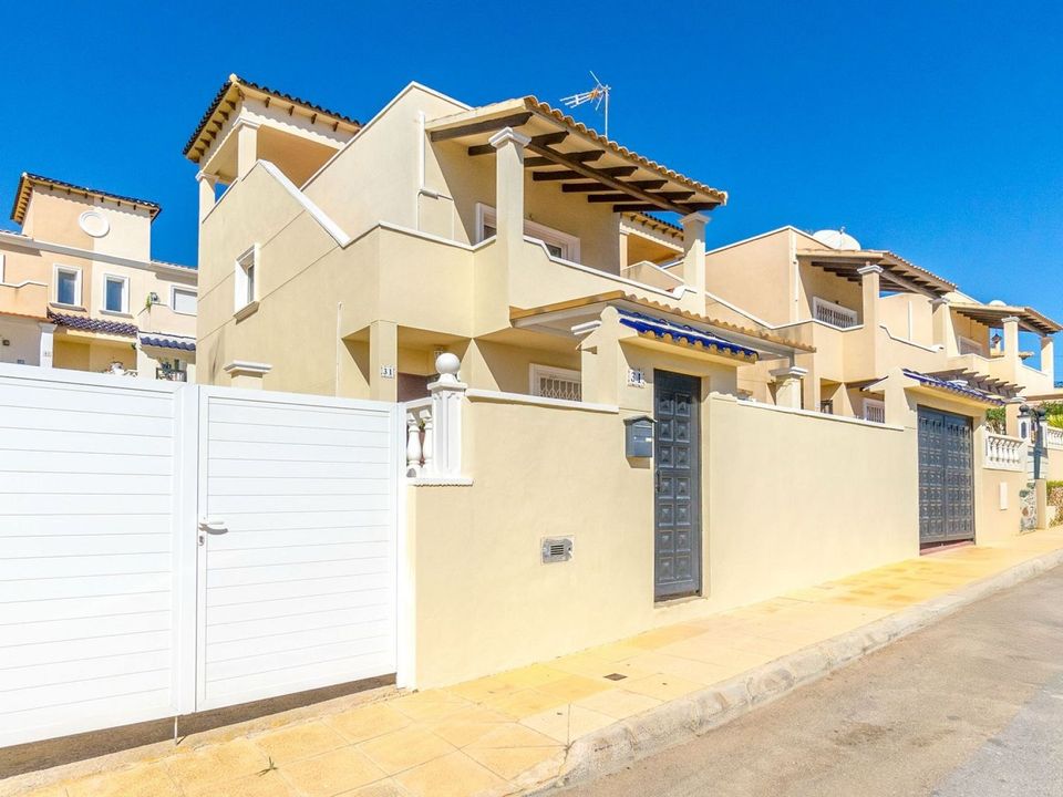 3 Schlafzimmer Villa in Alicante, Spain, Nr. 176454