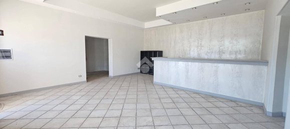  عقار تجاري في Rome, Italy 180متر مربع رقم 63101 7