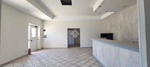  عقار تجاري في Rome, Italy 180متر مربع رقم 63101 8