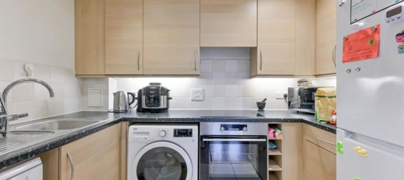 2 chambres Appartement à Feltham, United Kingdom No. 9836 2