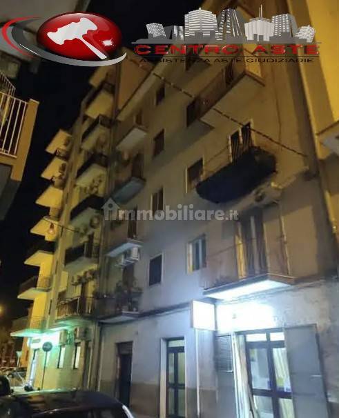 Apartamento T4 em Taranto, Italy N.º 340190