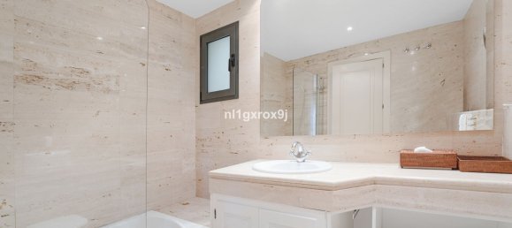 2 غرف نوم منزل ذو طابقين في Marbella, Spain رقم 52195 18