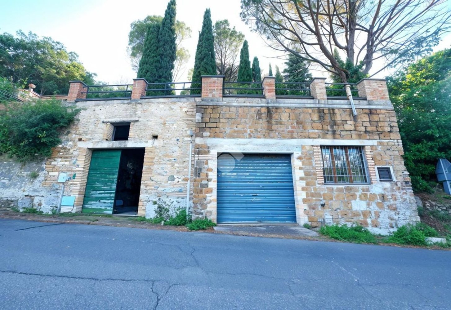  مرآب في Casperia, Italy 60متر مربع رقم 372136