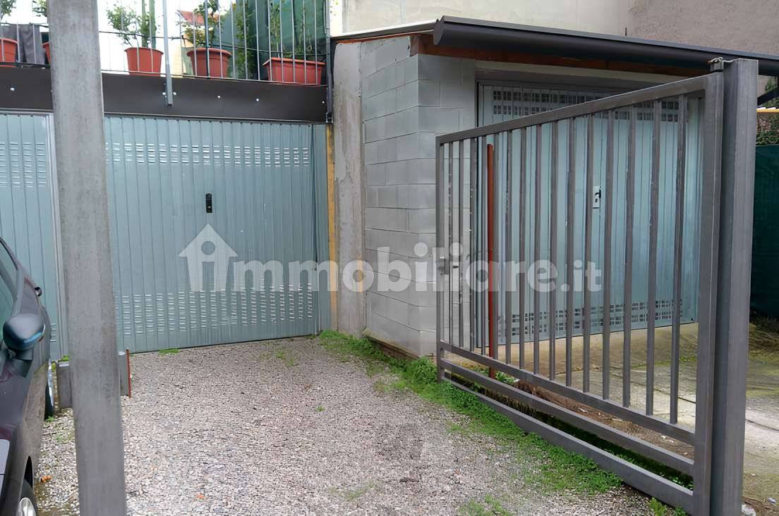 1 room Garage in Parabiago, Italy No. 66701