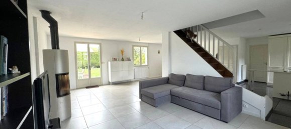 3 chambres Maison à Le Meux, France No. 240933 2