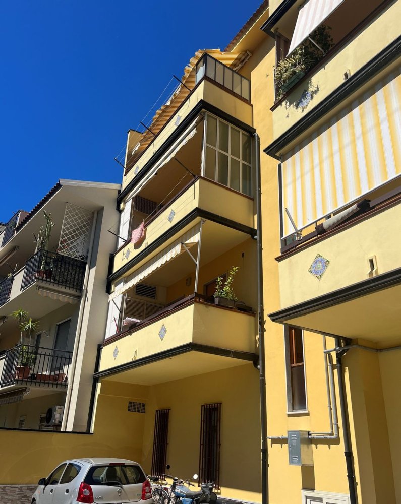 4 rooms Apartment in Capo d'Orlando, Italy No. 111751