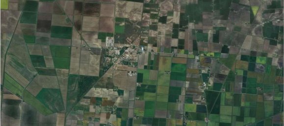 4 rooms Apartment in Jolanda di Savoia, Italy No. 298750 10