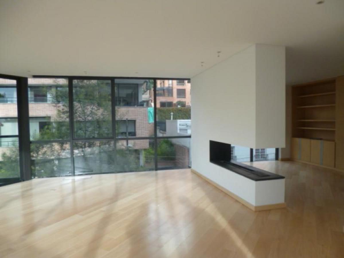 3 bedrooms House in Bogota, Colombia No. 11066