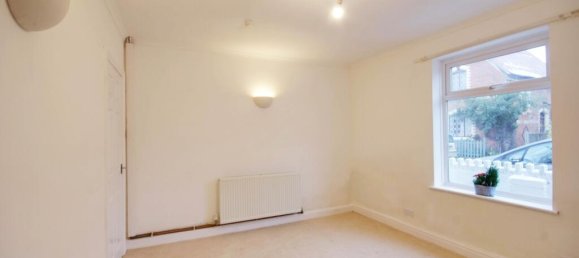 2 bedrooms House in Gloucester, United Kingdom No. 13749 7