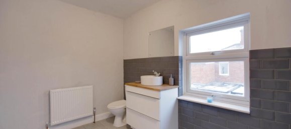 2 bedrooms House in Gloucester, United Kingdom No. 13749 13