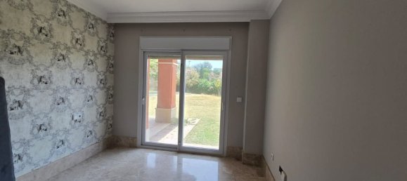 Villa de 5 dormitorios en Marbella, Spain No. 21395 9